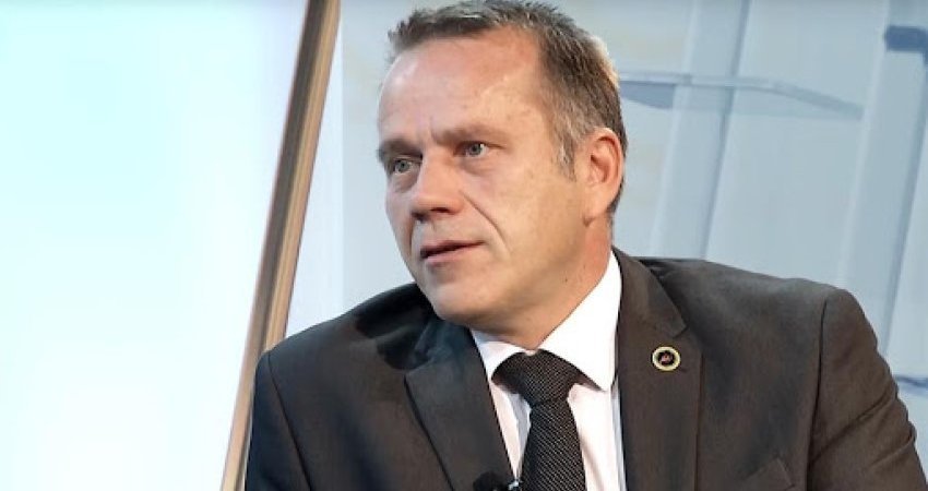 Kurti u prek me refuzimin e AAK-së për takim, Avni Arifi: Sot po i duhemi për presidentin, para disa muajsh s’na ftoi fare në takim
