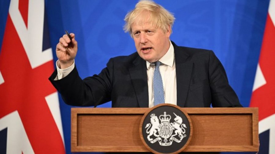 Boris Johnson ‘heq dorë’ nga politika, nga sot e tutje do të jetë gazetar