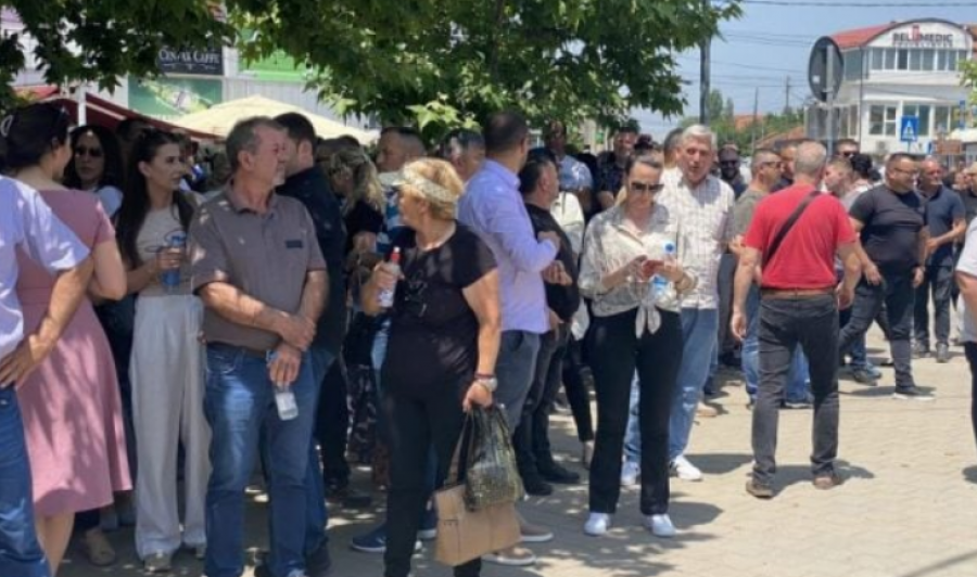 Serbët protestojnë sërish pas arrestimit të të dyshuarit për krime lufte, njësia speciale zbarkon në Graçanicë