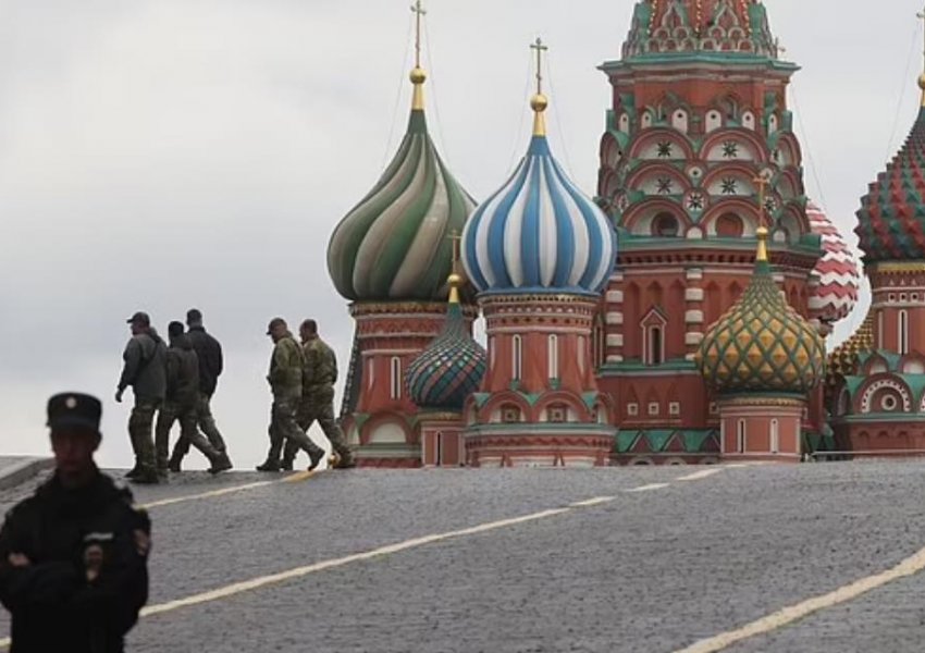 VIDEO/ Moska përgatitet për betejë, Putini ngre mbrojtjen rreth kryeqytetit, pritet mësymja e Wagner