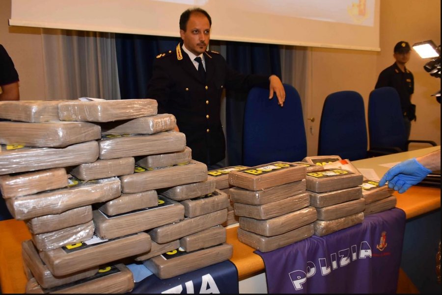 ‘Boss’ në Itali, i riu shqiptar kapet me 72 kg kokainë