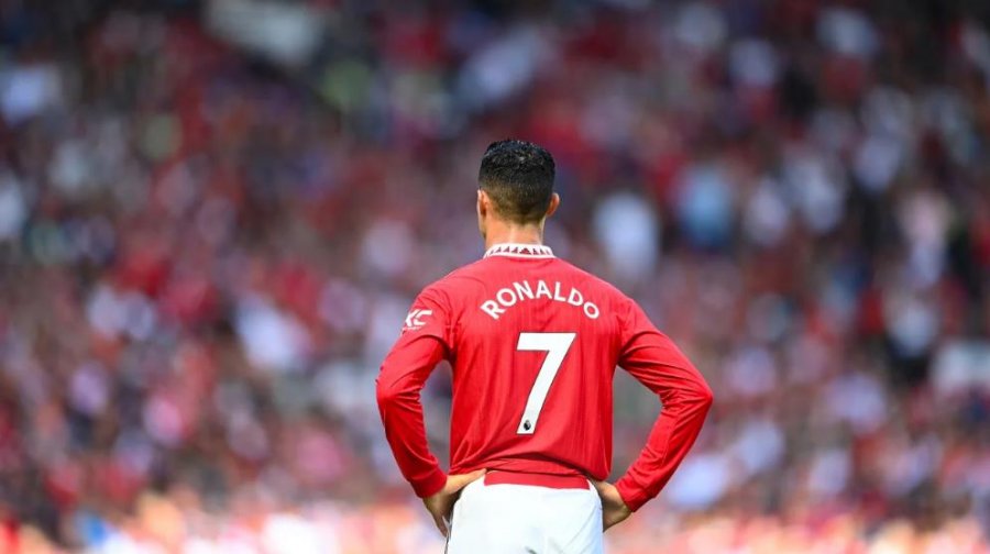Në 'sirtar' pas largimit të Ronaldos, Man United do t'ia japë fanellën me numër shtatë talentit argjentinas