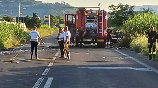 Itali/ Nuk iu bind policisë, 27-vjeçari pëson aksident, 2 viktima dhe 3 të plagosur, mes tyre edhe shqiptari