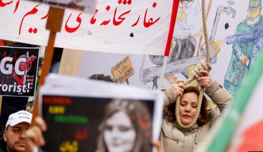 BE sanksionon zyrtarë iranianë për 'shkelje të rënda' të të drejtave të njeriut 