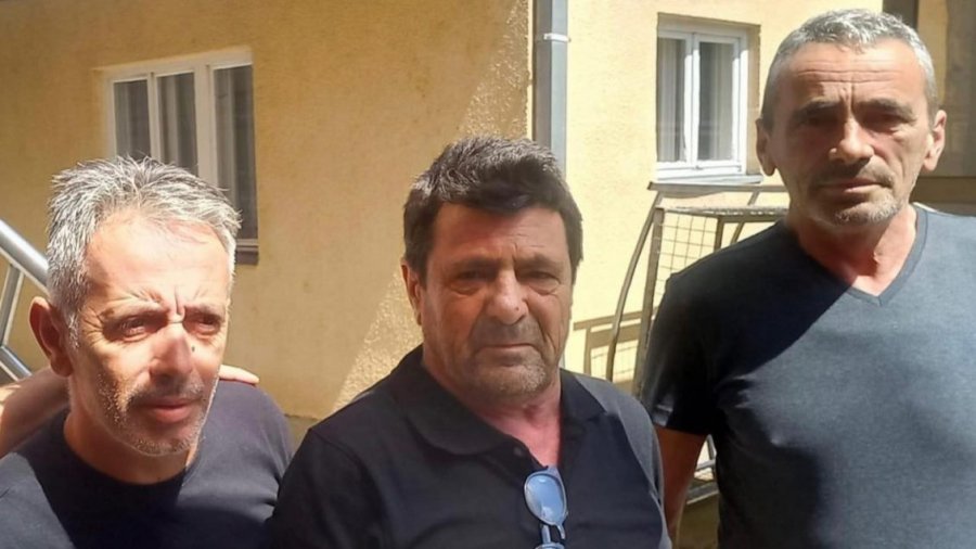 FOTO e parë e tre policëve të Kosovës, pas lirimit