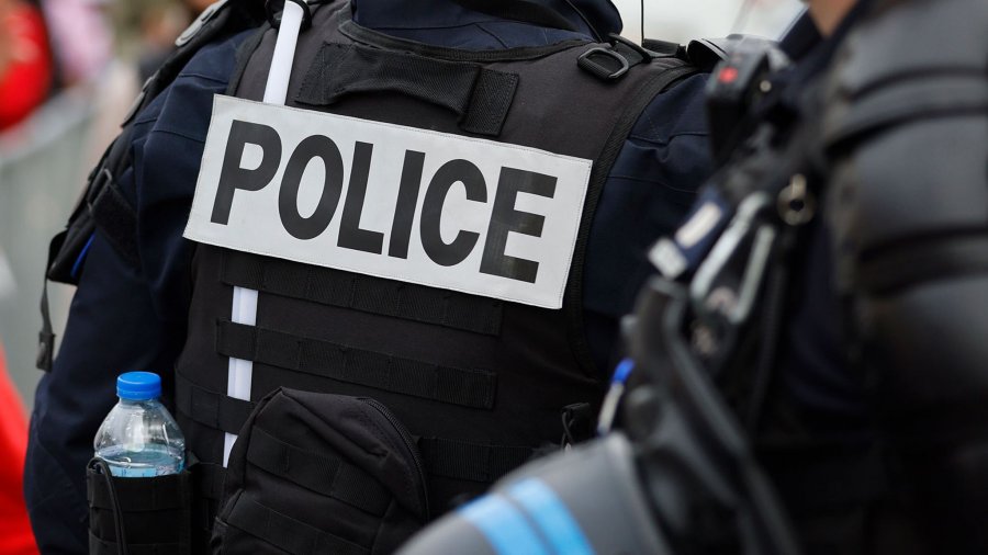 Vrau 17-vjeçarin pasi nuk zbatoi urdhërin e ndalimit, hetohet polici francez