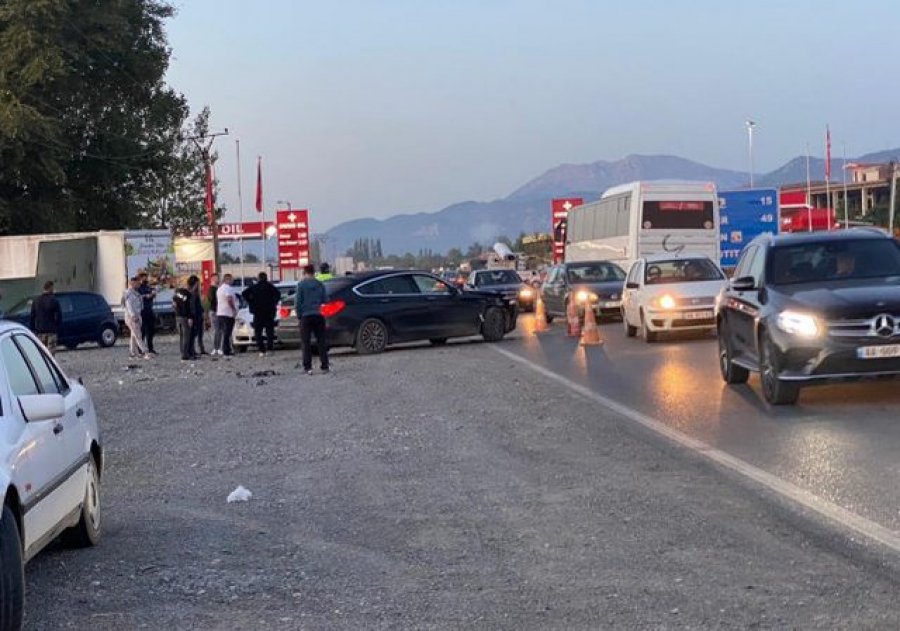 Aksident në autostradën Lezhë-Laç, dy të plagosur