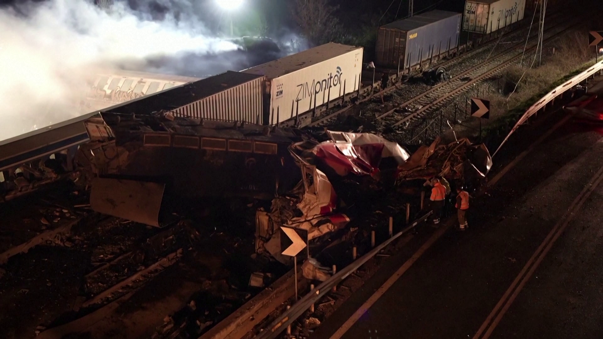 'Po digjem!' Dëshmitë tronditëse të familjarëve të viktimave të përplasjes së trenave në Greqi