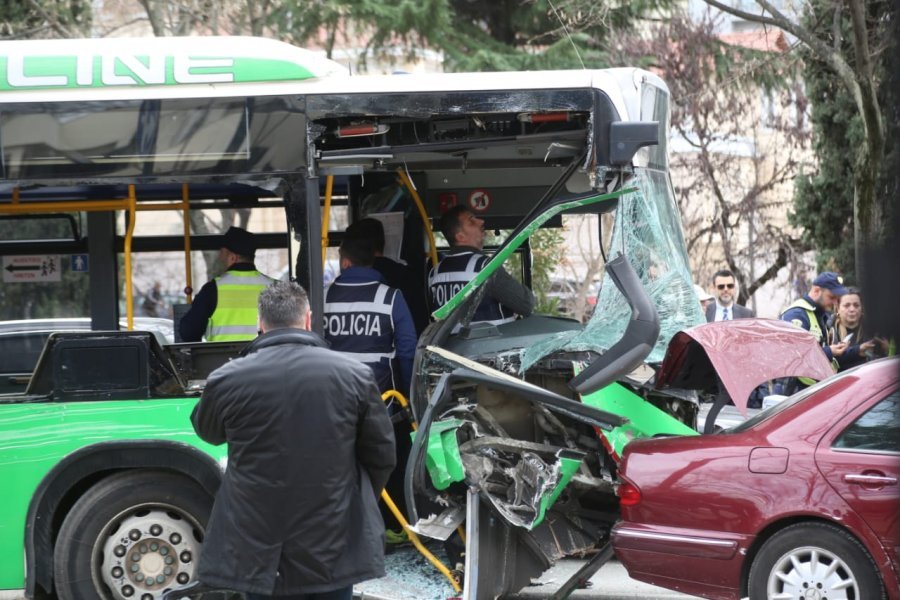 Aksidenti te ‘Shallvaret’, lirohet shoferi i autobusit të linjës së Unazës