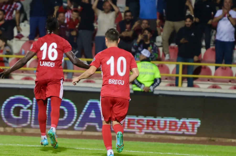 Rikthehet futbolli në Turqi, Dejvi Bregu shënon që në ndeshjen e parë