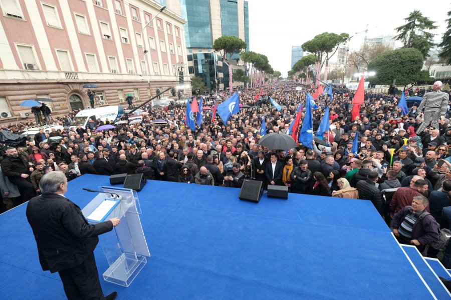 Berisha: Ne do t’ia shkurtojmë orët dhe ditët kësaj qeverie antishqiptare! Ky revolucion nuk mposhtet nga asgjë