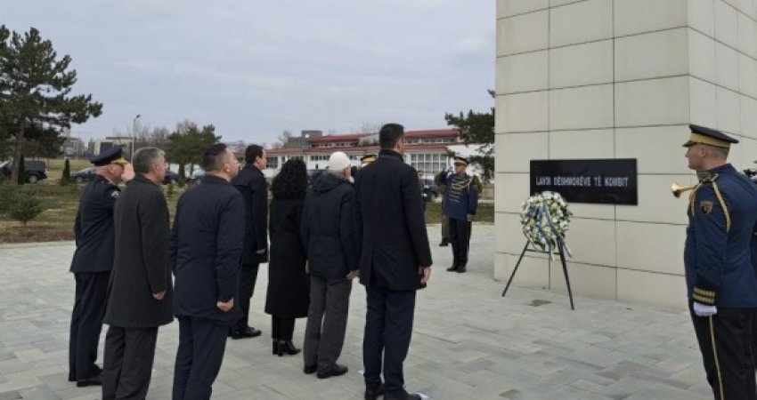 Konjufca: Familja Jashari në mbrojtje të pragut të shtëpisë, dinjitetit dhe kombëtarisë  ?