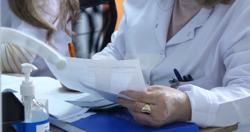 Në Prishtinë e tre komuna tjera, pacientët do ta kenë mjekun familjar