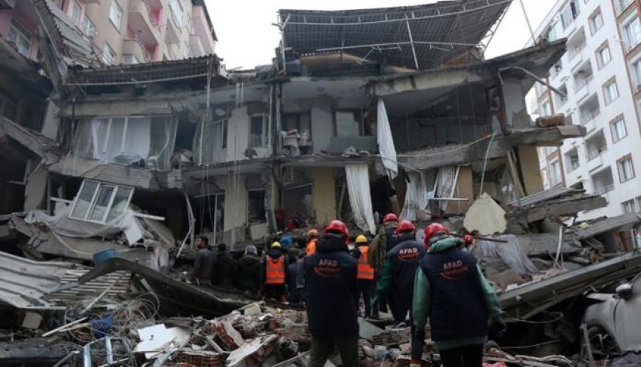 Një muaj nga tërmeti i Turqisë, mbi 45 mijë viktima, 13 mijë paslëkundje