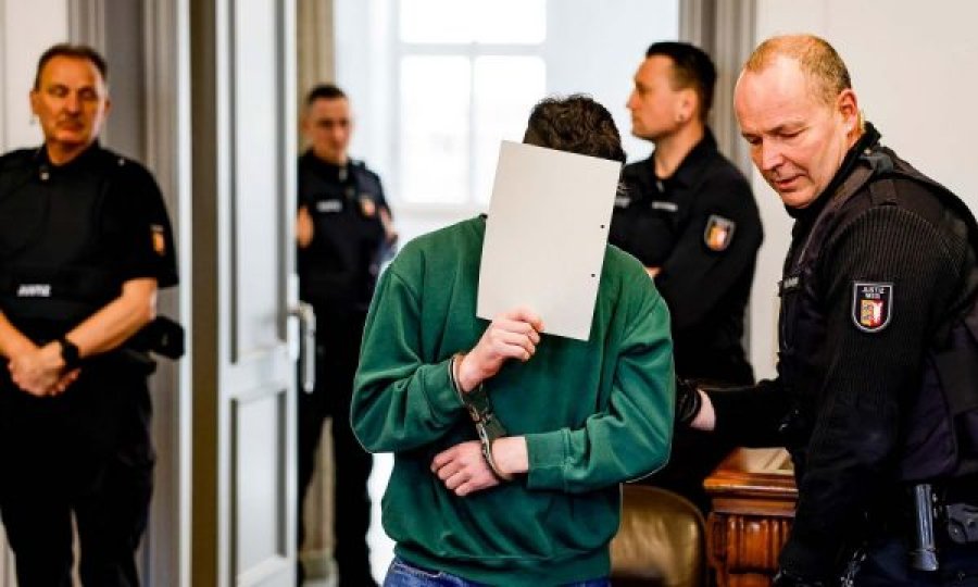 Qëlloi për vdekje 31-vjeçarin në Gjermani, i riu shqiptar pranon akuzat i penduar