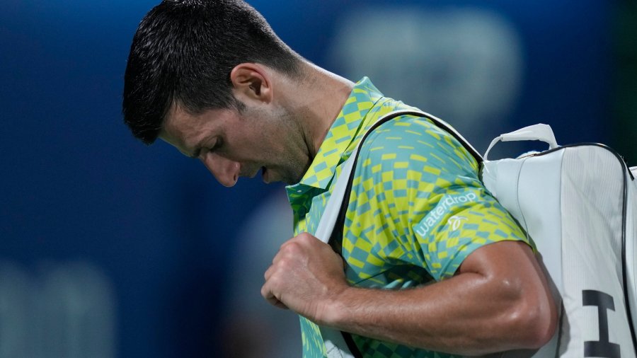 Novak Djokoviç tërhiqet nga turneu, shkak debati për vizat