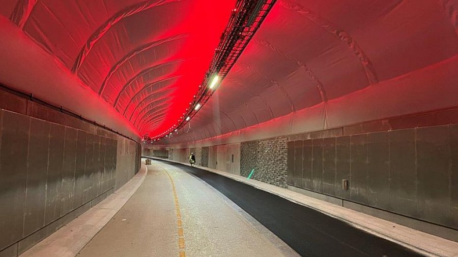 E ardhmja pa makina: Tuneli më i gjatë i biçikletave në Evropë redukton trafikun në Norvegji