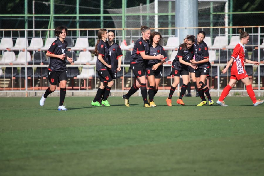 Premiera e Kombëtares U-16 në turneun 'UEFA Development', vajzat kuqezi synojnë maksimumin e pikëve