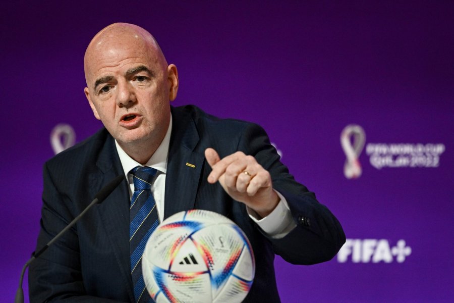 Prokuroria e Zvicrës mbyll hetimet për presidentin e FIFA-s