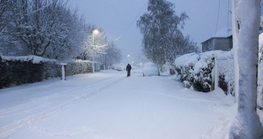 Stuhia e borës godet Britaninë