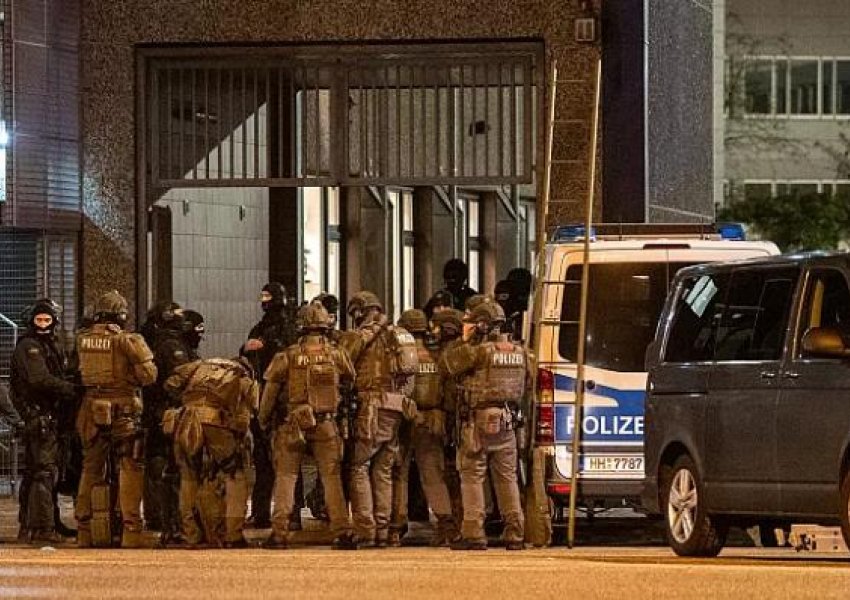 Hamburg: 7 të vrarë dhe 7 të plagosur pas sulmit në sallën e Dëshmitarëve të Jehovait