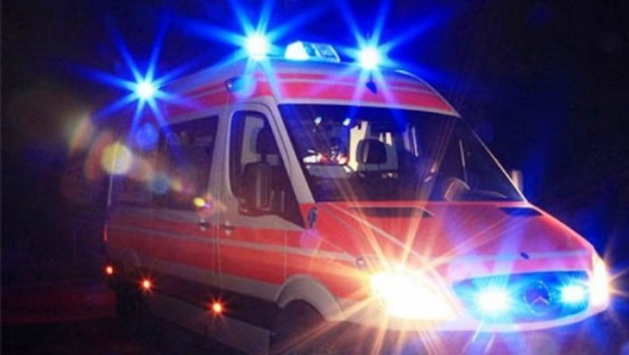 Makina përplas 12 vjeçarin në Shëngjin, i mituri dërgohet në spital