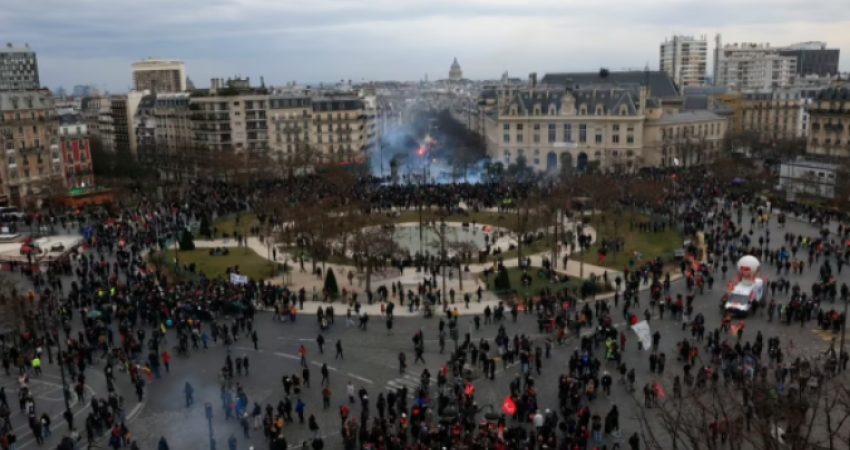 Francë, protestohet kundër rritjes së moshës për tu pensionuar 