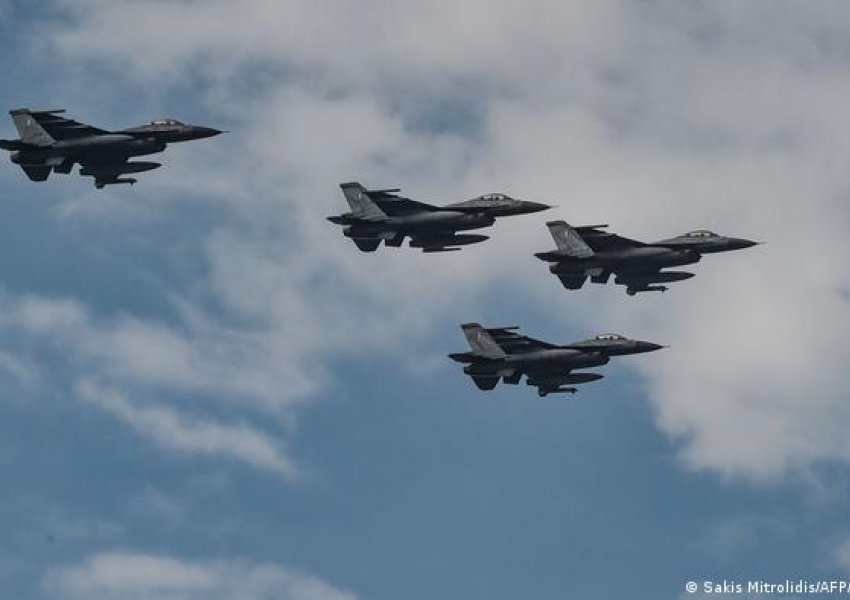 Polonia, e gatshme të dërgojë avionë luftarakë MiG brenda disa javësh në Ukrainë