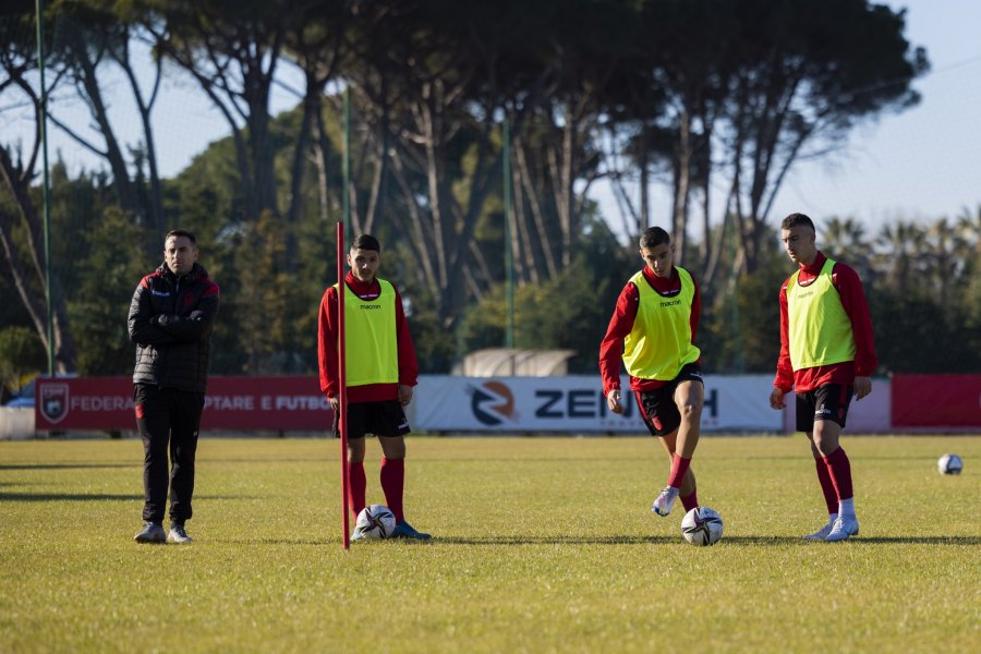Elite Round i Europianit / Shqipëria U-17 nis grumbullimin, trajneri Bulku shpall listën me emrat e 25 lojtarëve të ftuar