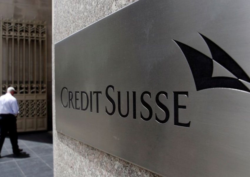 Credit Suisse do të marrë hua deri në 54 miliardë dollarë mes frikës së krizës bankare
