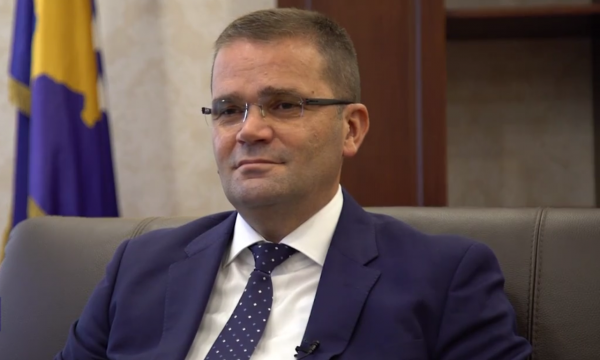 Paratë false në Kosovë, ish-guvernatori i BQK: Të ndryshohet metoda e pagesave dhe të trajnohen stafet