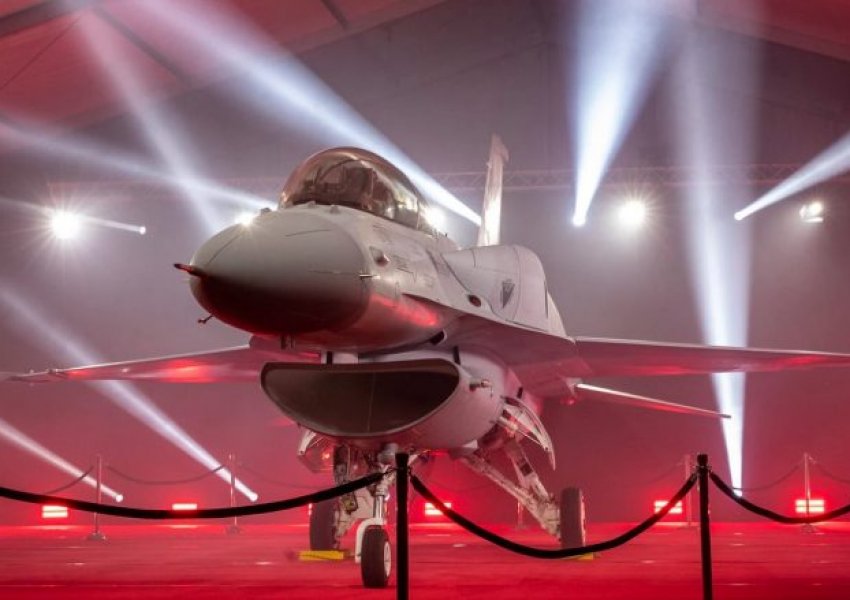 Shtëpia e Bardhë: Vendimi i Polonisë për të dërguar aeroplanë në Ukrainë nuk do ta shtyjë Bidenin të dërgojë F-16
