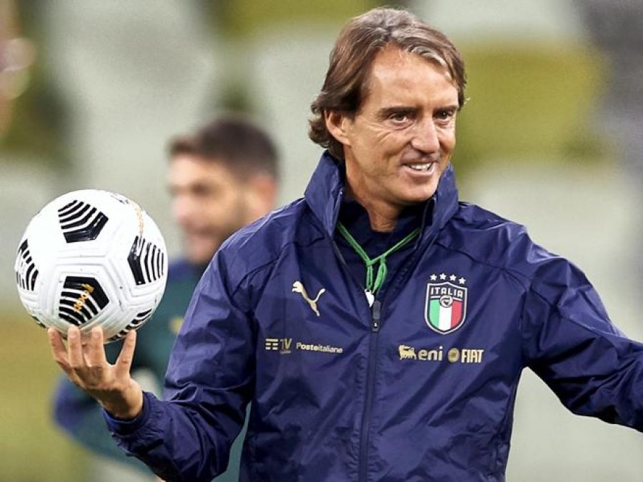 Cikli i ri i Italisë, Mançini e nis me 30 lojtarë për dy ndeshje