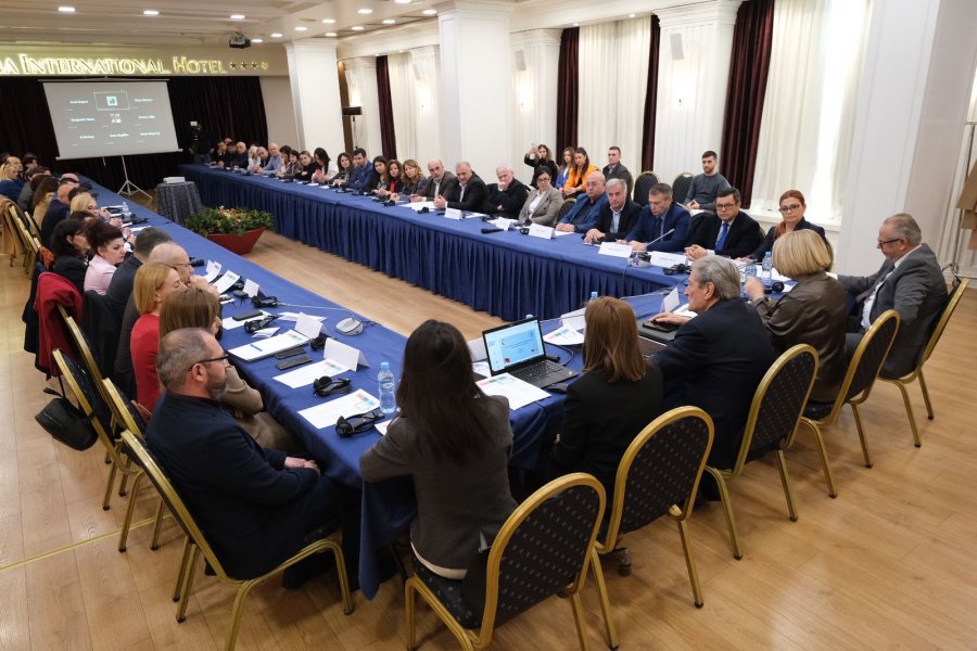 Konferenca/ Berisha: Arsimi është në gjendje katastrofike, ne duhet të ofrojmë një kthesë serioze