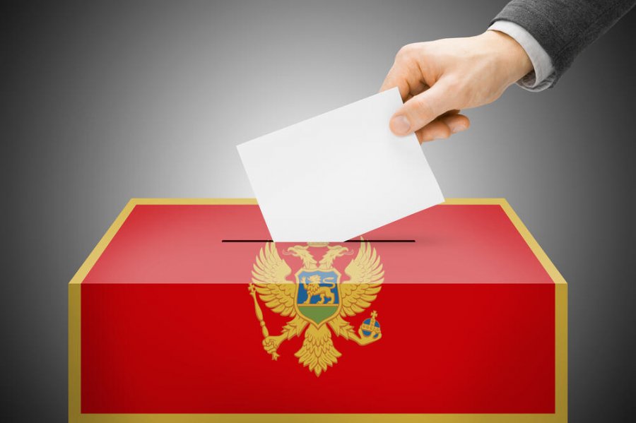Mali i Zi voton për president   