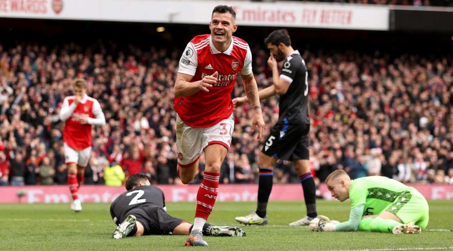Granit Xhaka gjen sërish golin, Arsenali shkëputet në krye të Premier Ligës