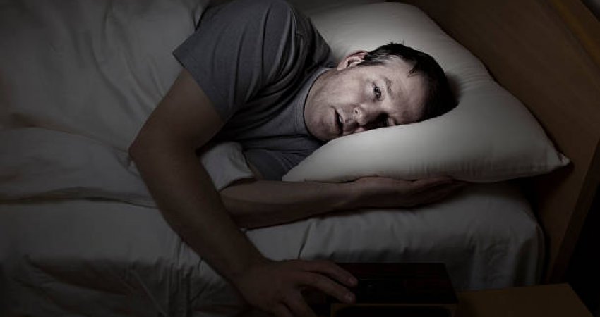 Sipas studimit, një natë pa gjumë mund ta plakë trurin tuaj për 2 vjet