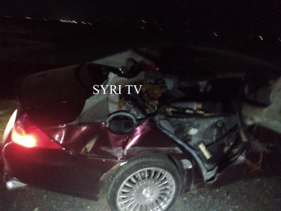 Pamjet e aksidentit fatal në Fushë Krujë - Milot, 'Benzi' kthehet në një grumbull hekurishtesh