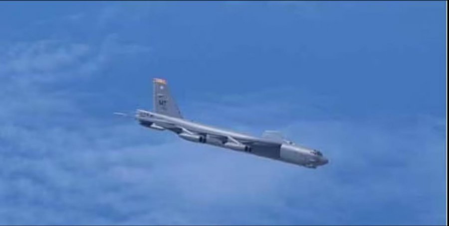 Momenti dramatik, avioni luftarak rus kap dy bombardues bërthamorë amerikanë mbi Detin Baltik