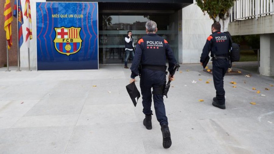 Zbulohen dokumente sekrete në banjën e ish-drejtuesit të Barcelonës: Hapini vetëm nëse na ndodh fatkeqësia më e madhe