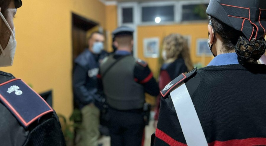 'Torturojini hajdutët e drogës': Gomorra dhe banda shqiptare në zbulimin e vjedhjes së 107 kg kokainë