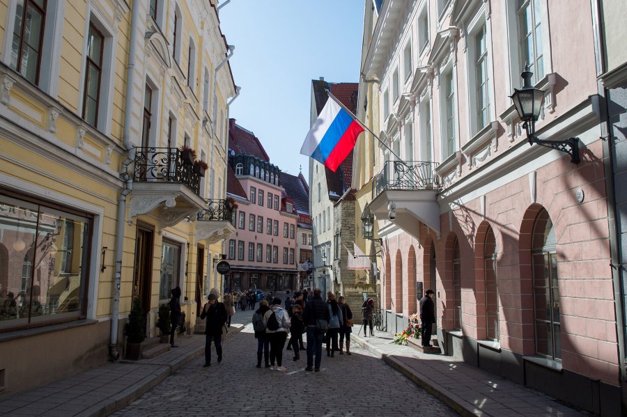 Estonia dëbon diplomatin rus 