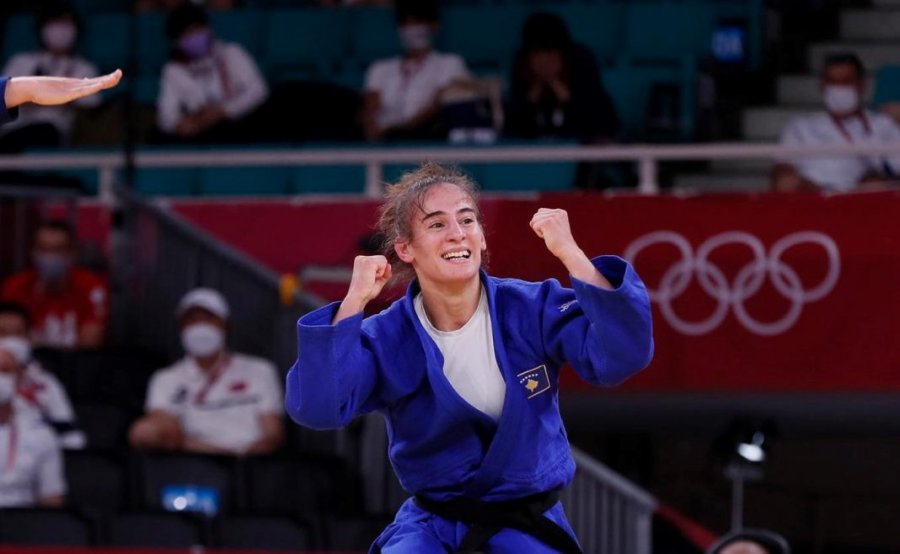 Nora Gjakova në finale përballë serbes Perisic, Kosova siguron të paktën dy medalje nga Gjeorgjia