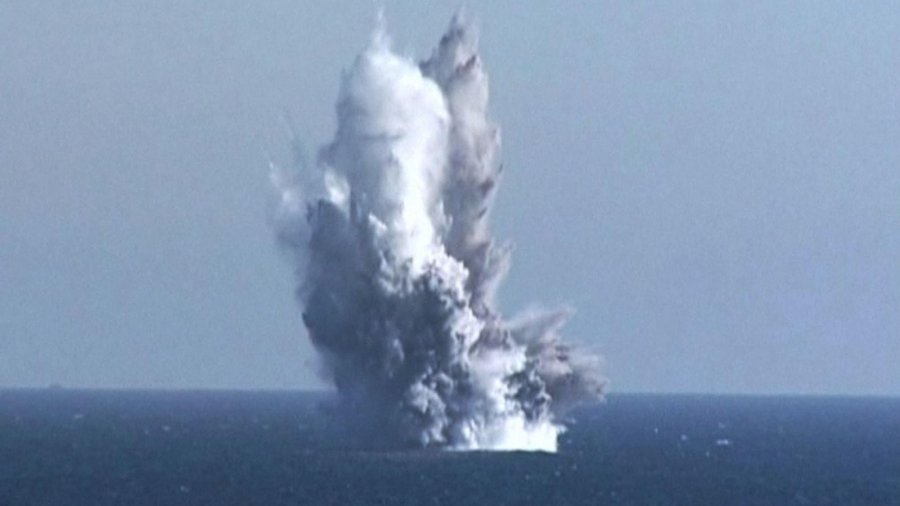Koreja e Veriut teston dronin sulmues nënujor që mund të gjenerojë 'tsunami radioaktiv'