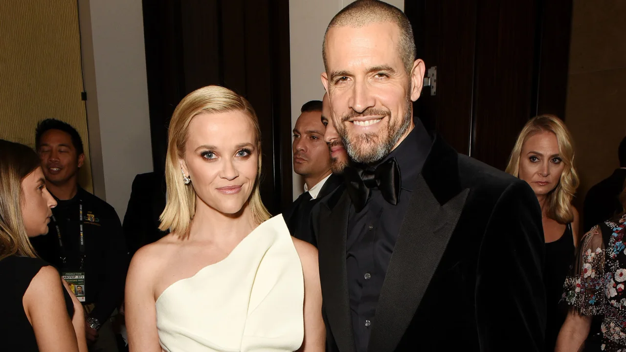 Reese Witherspoon njofton divorcin nga bashkëshorti Jim Toth