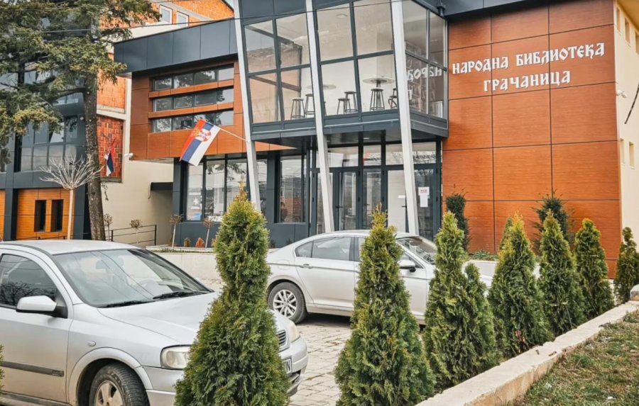 Komuna, zyra pune, universitete, shkolla, posta: Institucionet paralele të Serbisë që veprojnë lirisht në Kosovë