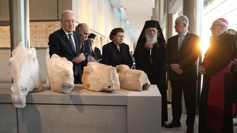 Vatikani i kthen Greqisë skulpturat e Partenonit