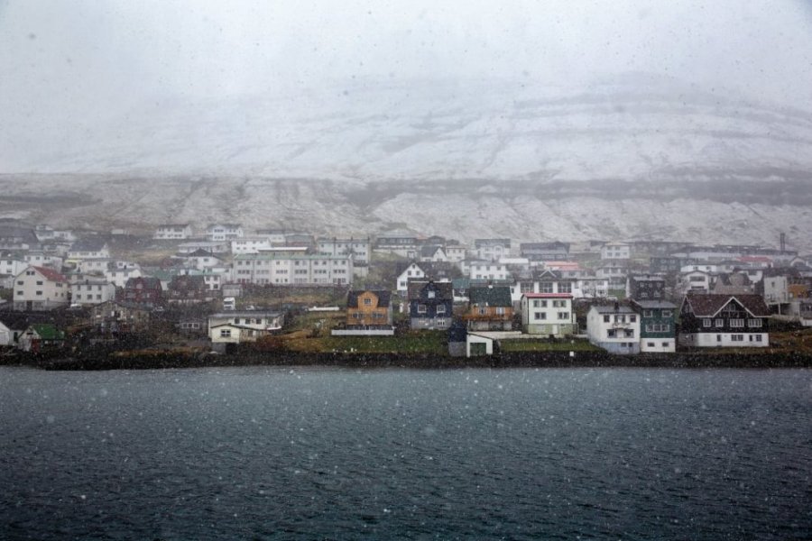 Ishuj të ftohtë, të largët dhe pa gra: Jeta e vështirë e burrave në Faroe