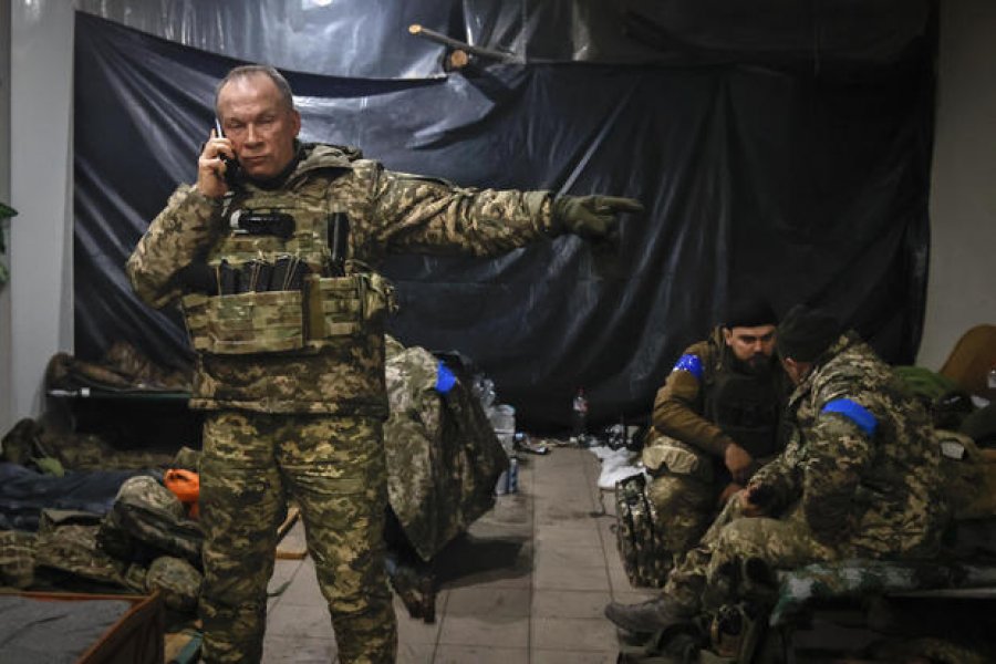 Komandanti i lartë ukrainas thotë se një kundërofensivë do të fillojë së shpejti