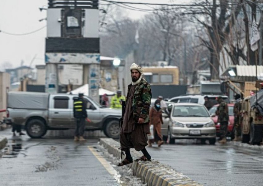 Gjashtë të vrarë në një sulm vetëvrasës pranë Ministrisë së Jashtme afgane